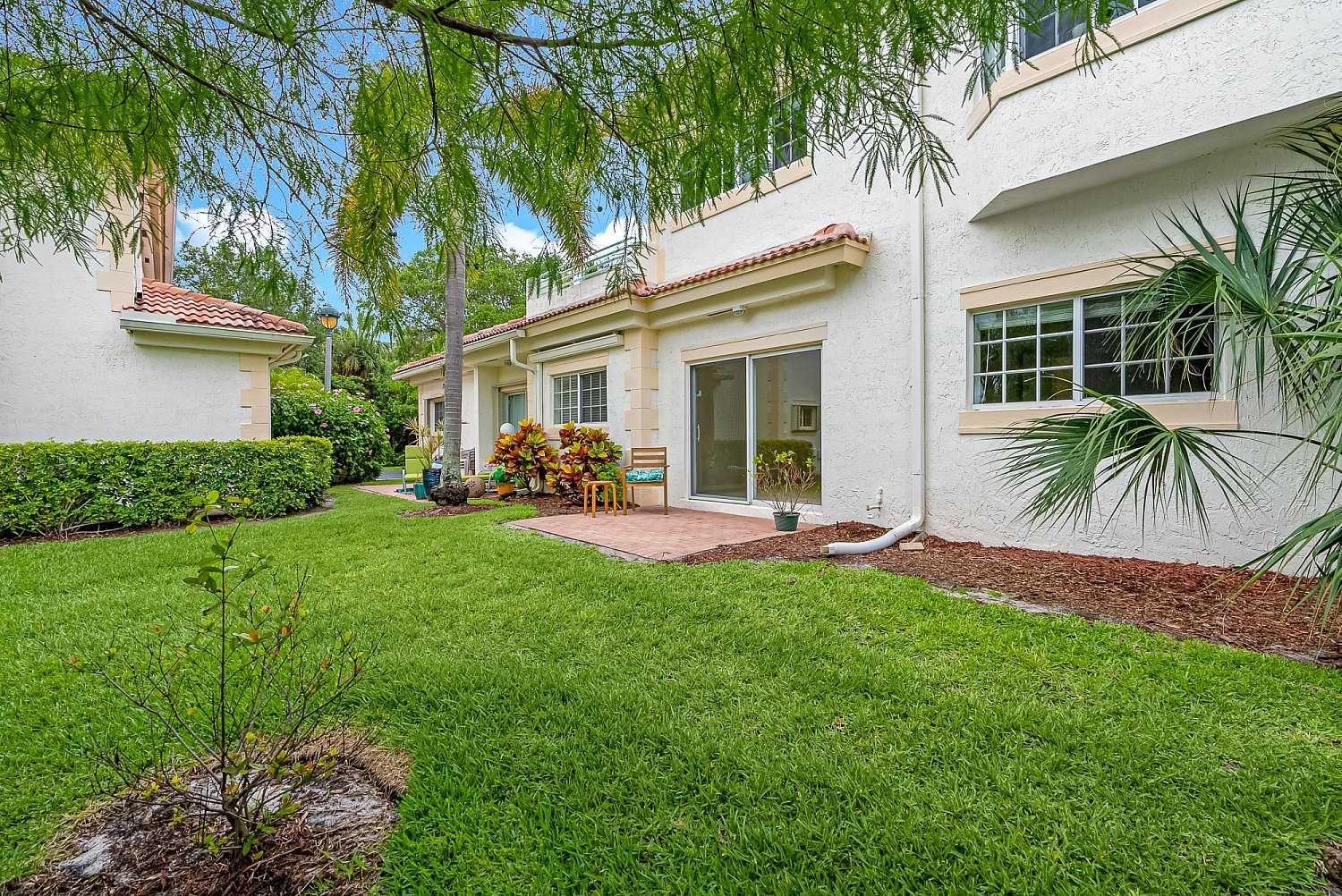 572 7th Sq Apt 103, Vero Beach, FL 32962 